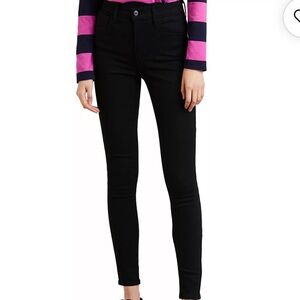 Levi's Women's High-Rise Black Skinny Jeans tall